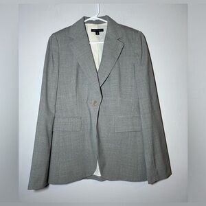Banana Republic Blazer, Light Grey 96% Wool,
4% Spandex Jacket size 8